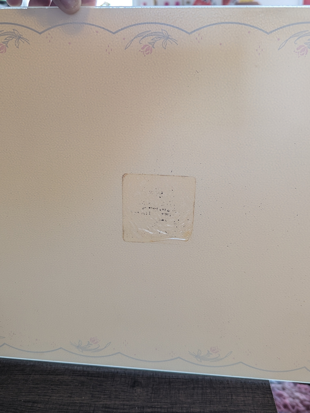 Glass Cutting Board With Floral Scallop Border in Pale Cream and Pink - Picture 6 of 8